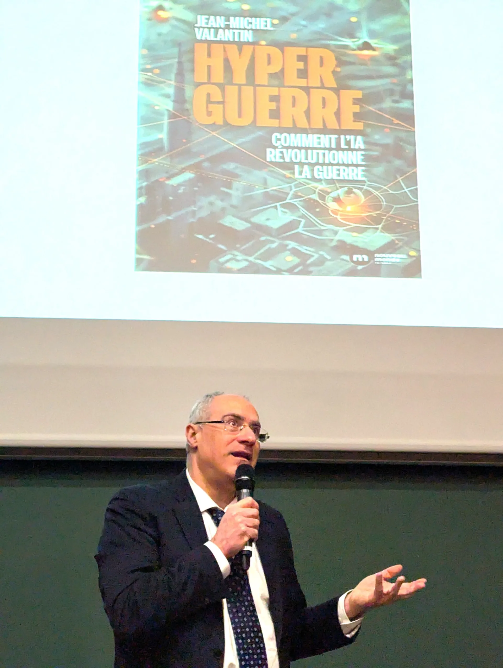 Hyperguerre_Jean_Michel_Valantin.jpg