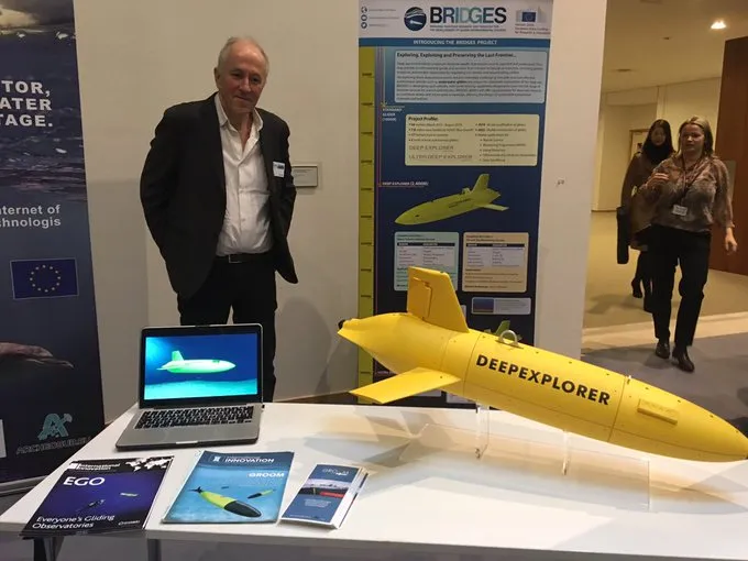 Laurent_Mortier_glider_profond.jpeg