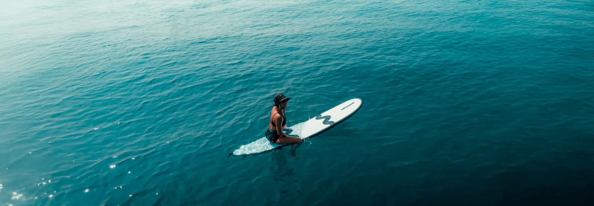 Newave_on_the_sea.png
